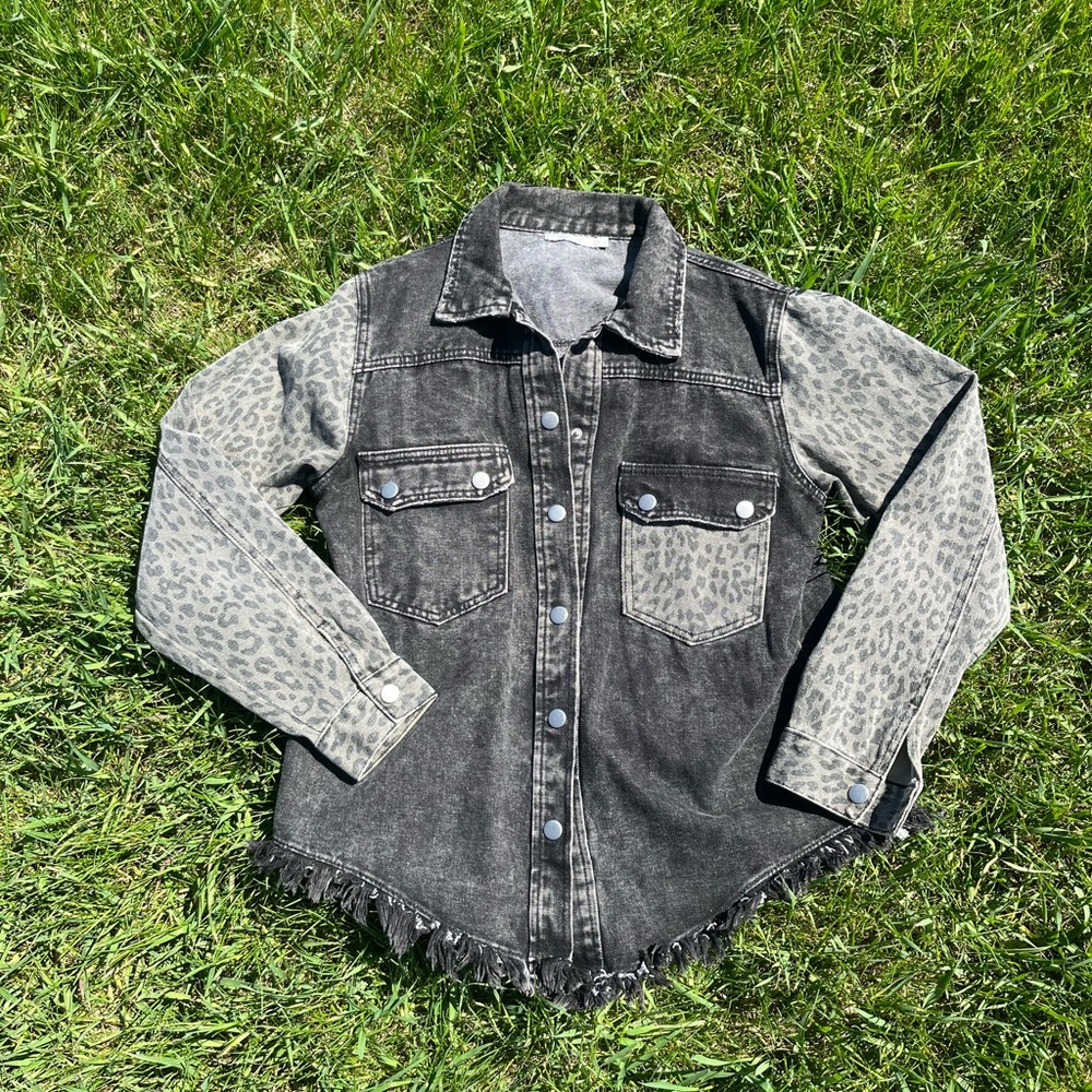 Black Leopard Denim Jacket y2k vintage Size M (Medium) gray black